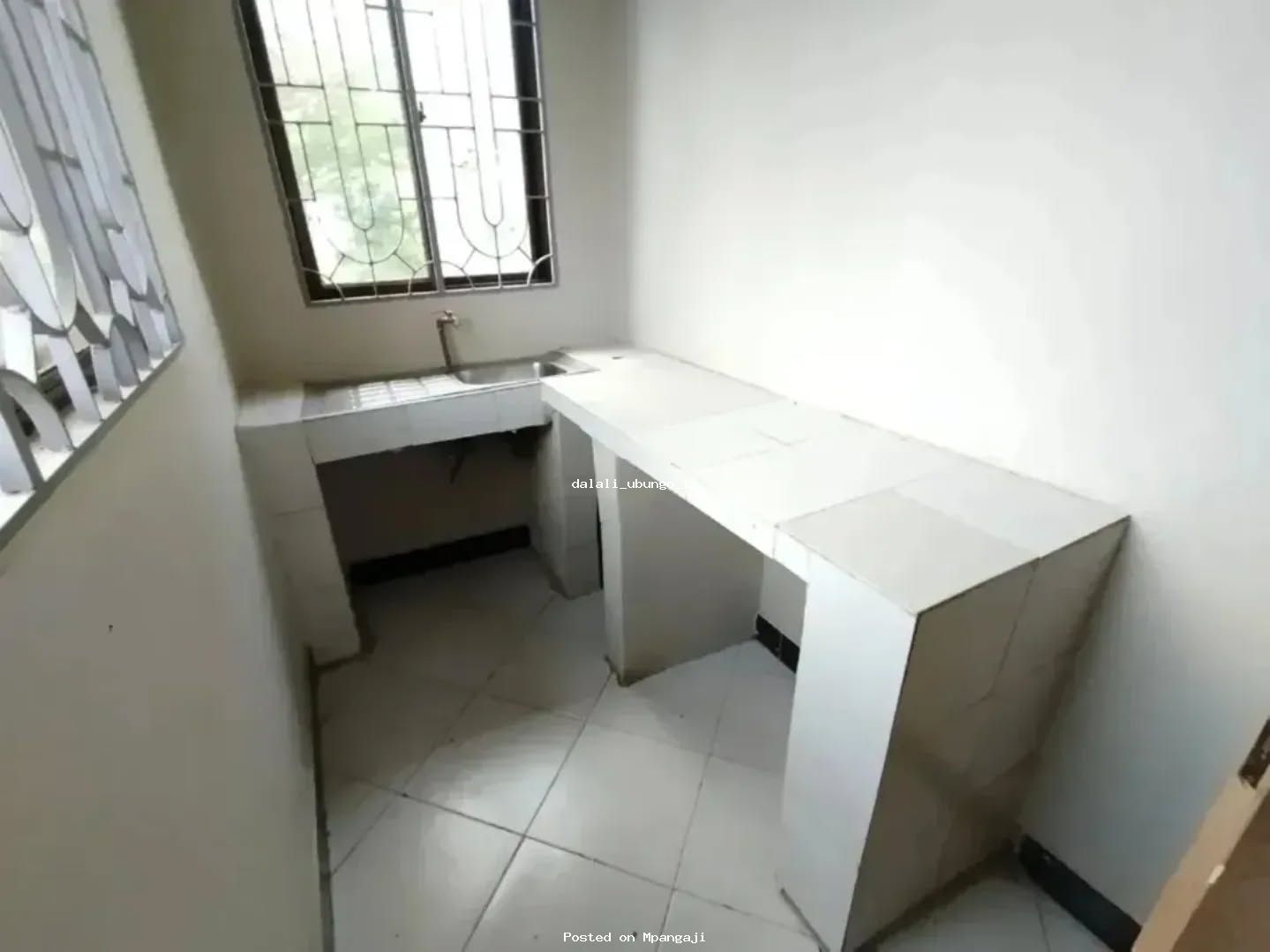 NYUMBA INA CHUMBA KIMOJA CHA KULALA Sebule kubwa